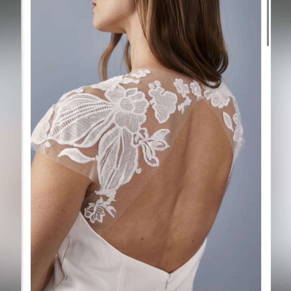 Amsale LW142 Crepe Midi Dress in Ivory